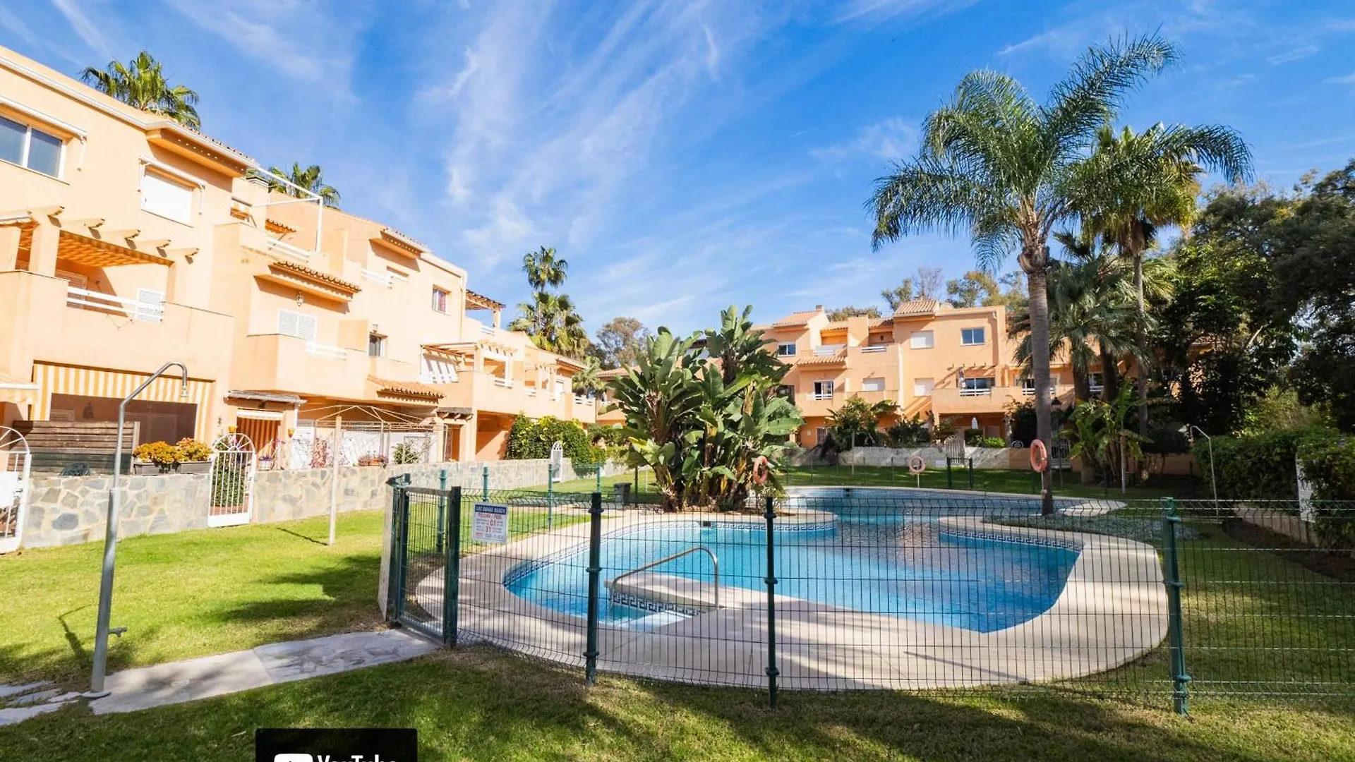 Cubo'S Cabopino Beach Marbella Apartment