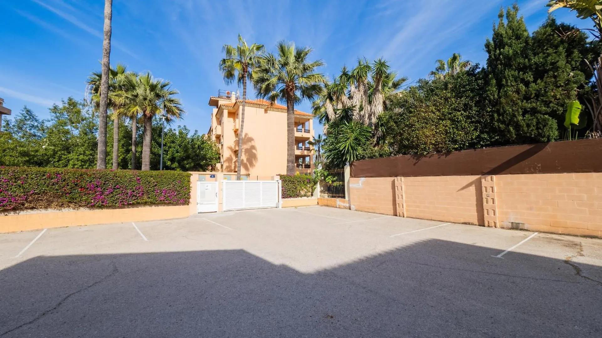 Cubo'S Cabopino Beach Marbella Apartment 0*,