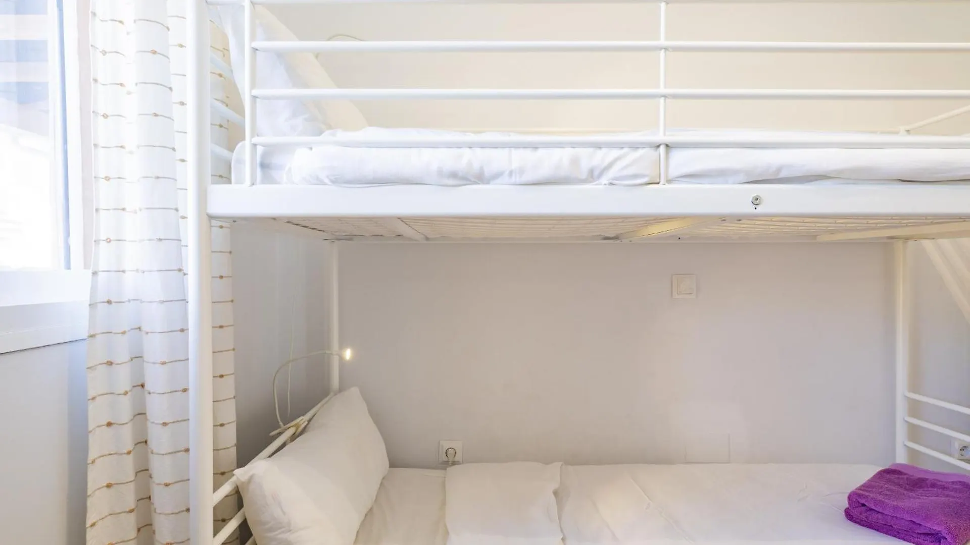 Cubo'S Cabopino Beach Marbella Apartment