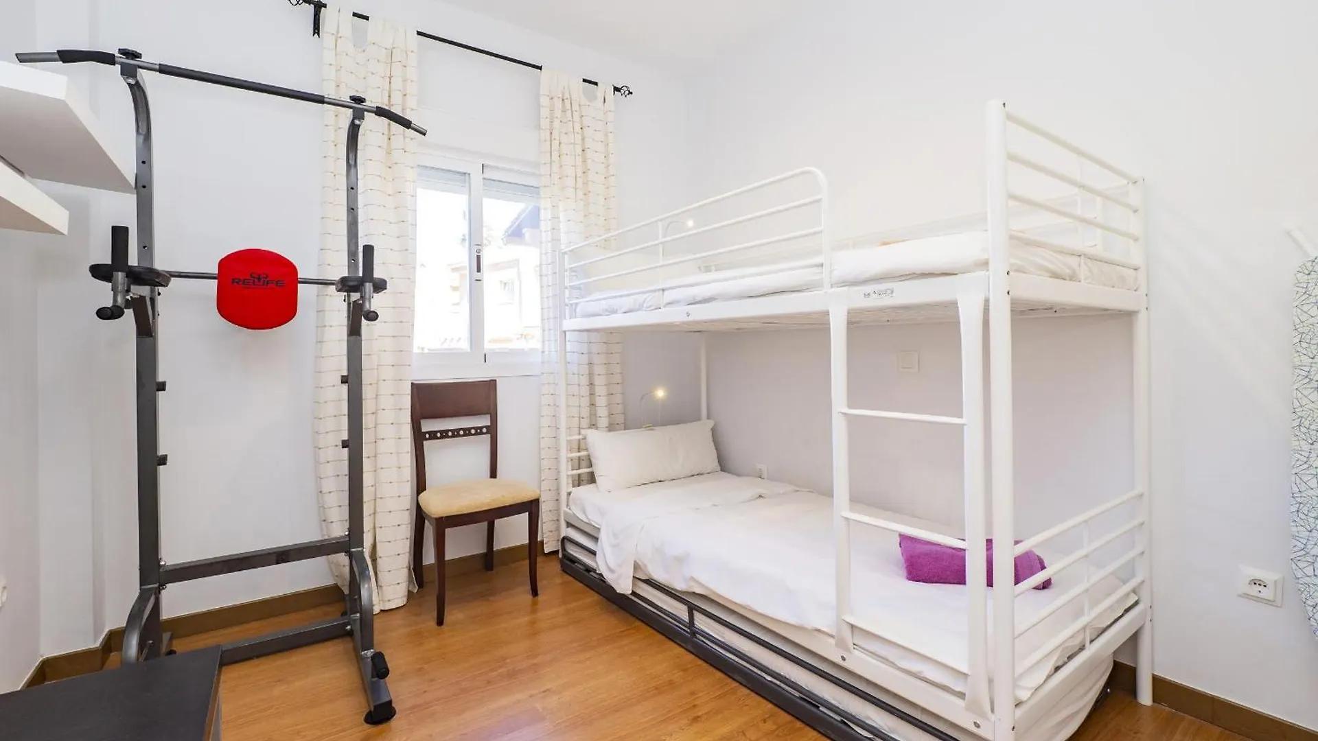 Cubo'S Cabopino Beach Marbella Apartment