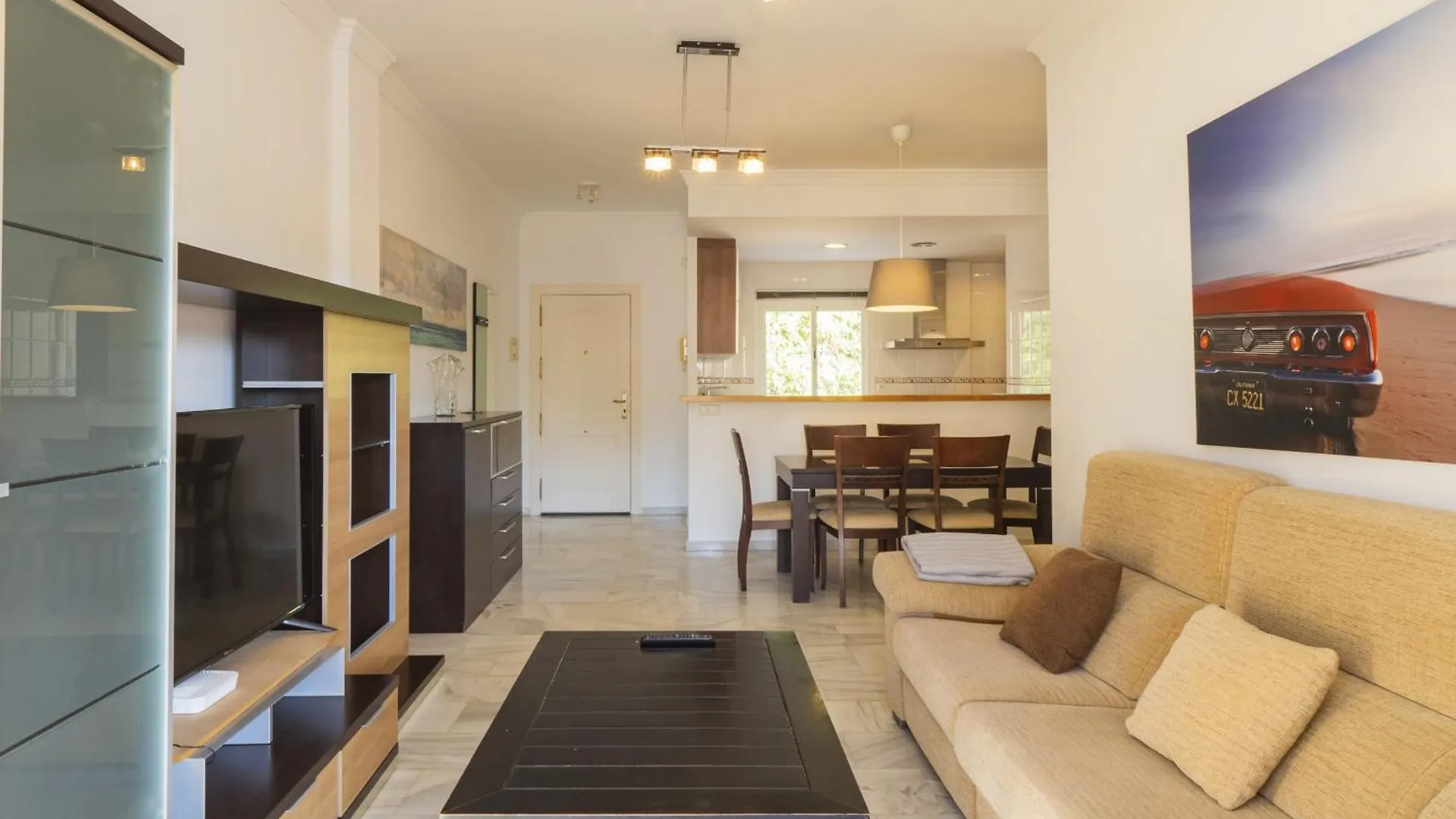 Cubo'S Cabopino Beach Marbella Apartment 0*,  スペイン