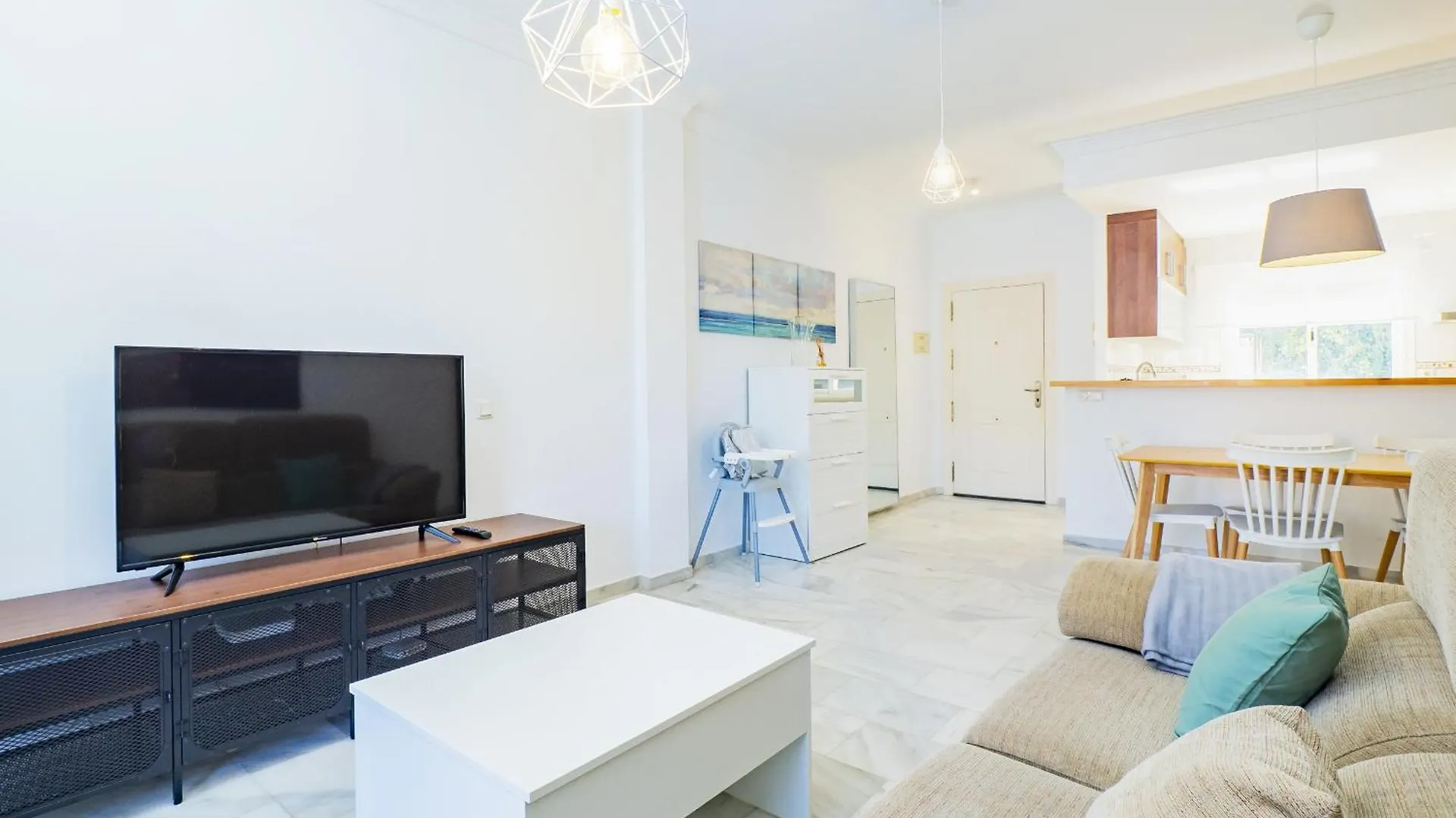 Cubo'S Cabopino Beach Marbella Apartment 0*,  スペイン